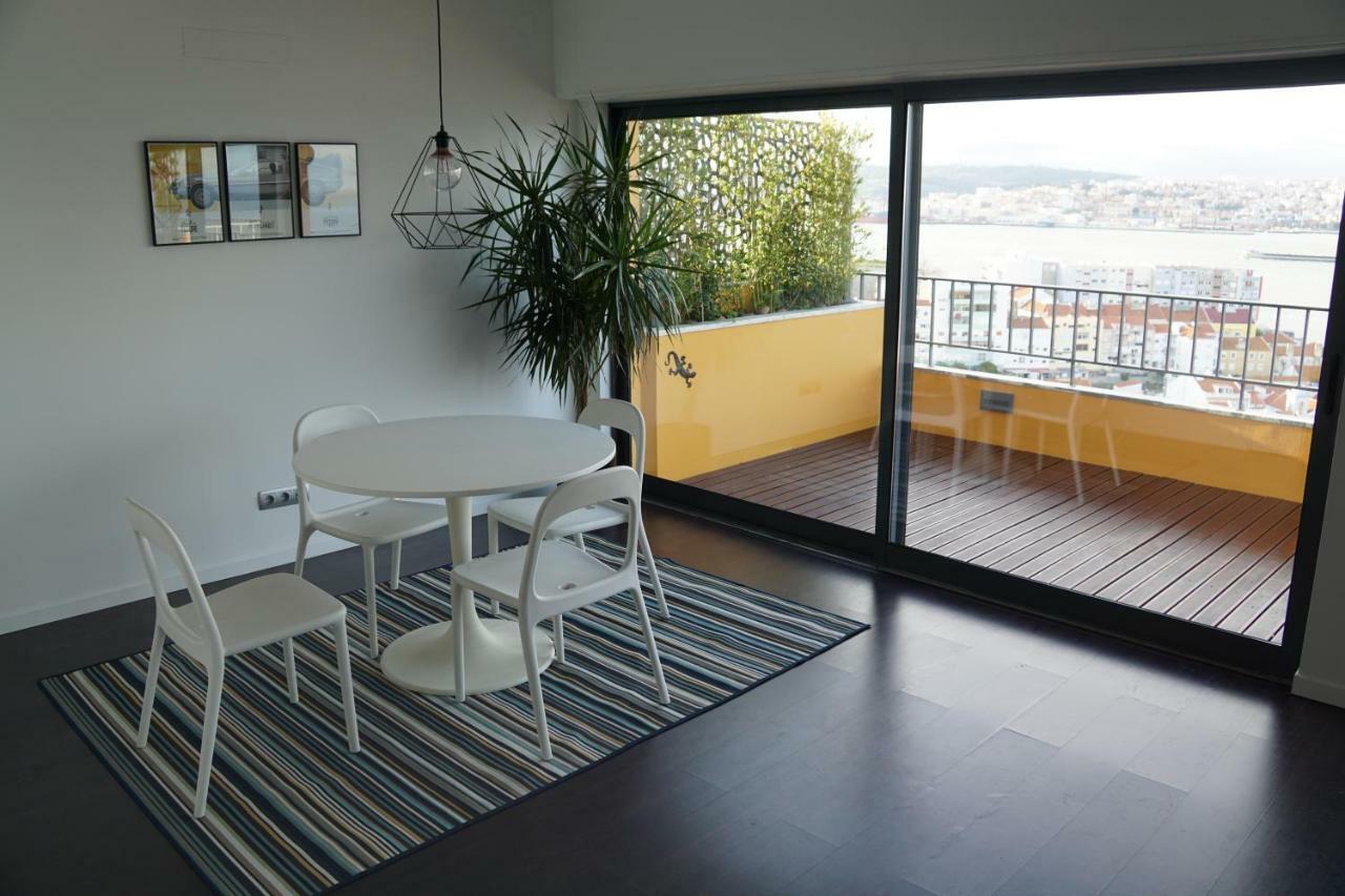 Penthouse Bellevue Appartamento Almada Esterno foto