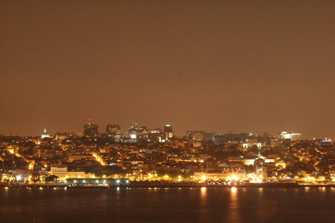 Penthouse Bellevue Appartamento Almada Esterno foto