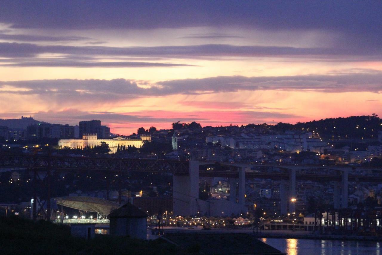 Penthouse Bellevue Appartamento Almada Esterno foto
